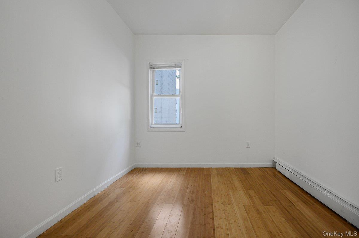 Single Family E 217th Street Bronx, NY 10467, MLS-1037561-10
