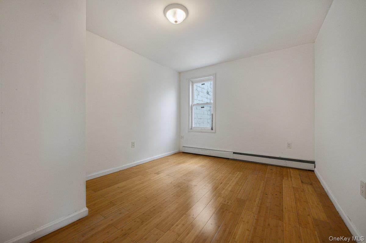 Single Family E 217th Street Bronx, NY 10467, MLS-1037561-15