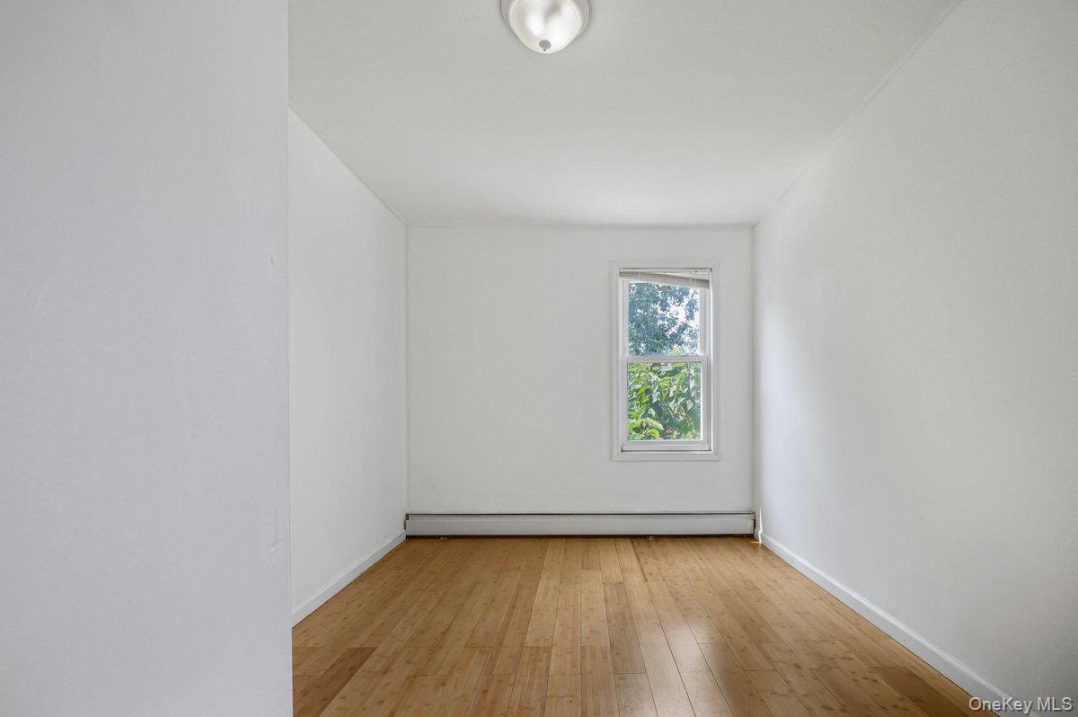 Single Family E 217th Street Bronx, NY 10467, MLS-1037561-16