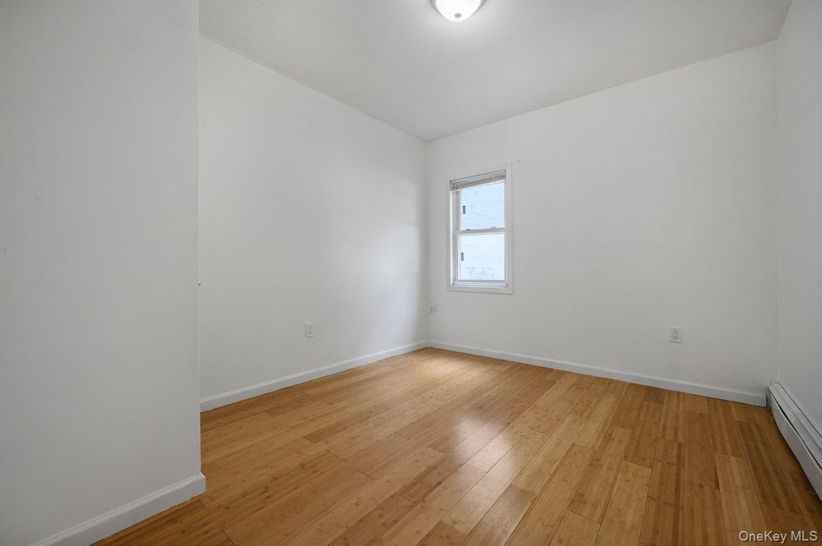 Single Family E 217th Street Bronx, NY 10467, MLS-1037561-9