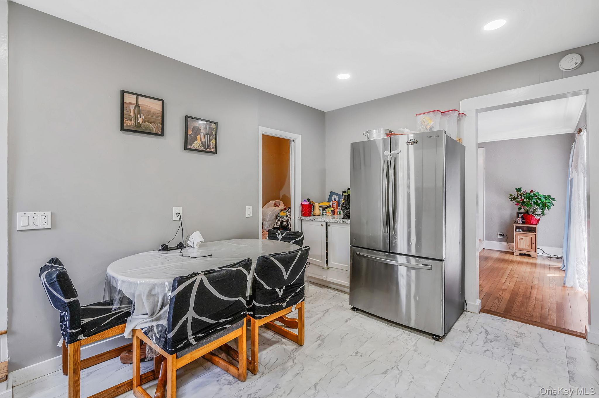 Single Family Prospect Place Suffolk County, NY 11901, MLS-1037571-12