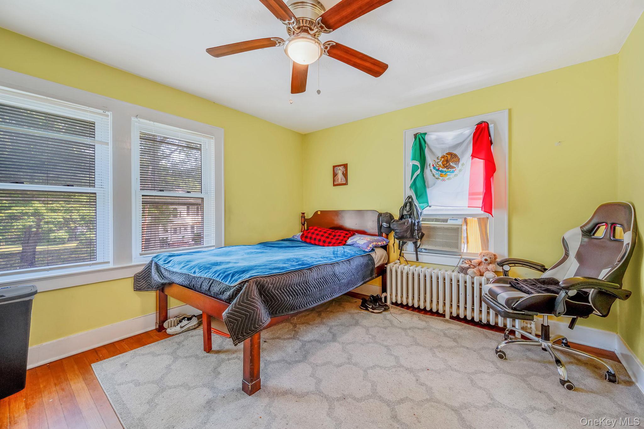 Single Family Prospect Place Suffolk County, NY 11901, MLS-1037571-23