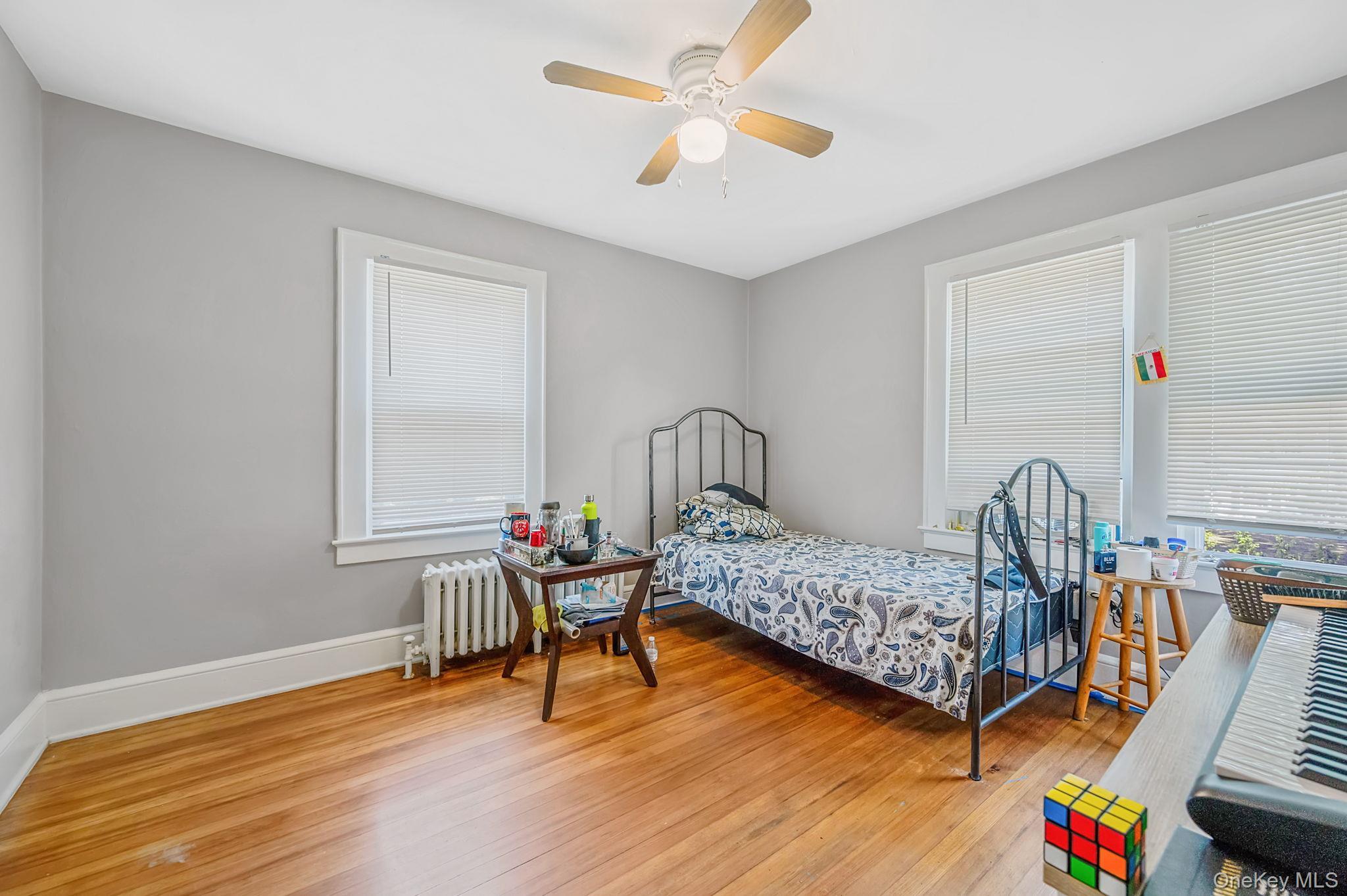 Single Family Prospect Place Suffolk County, NY 11901, MLS-1037571-25