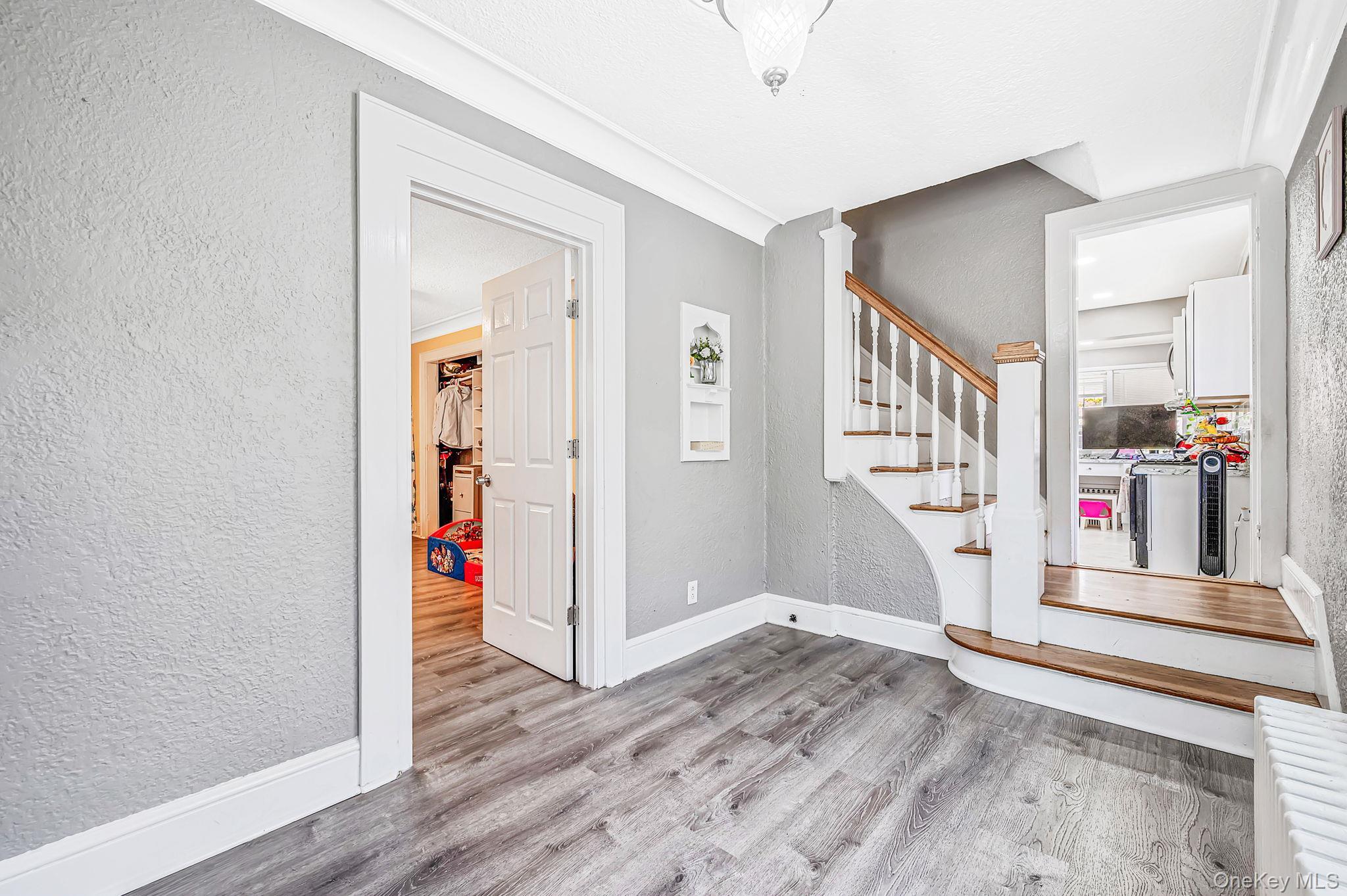Single Family Prospect Place Suffolk County, NY 11901, MLS-1037571-7
