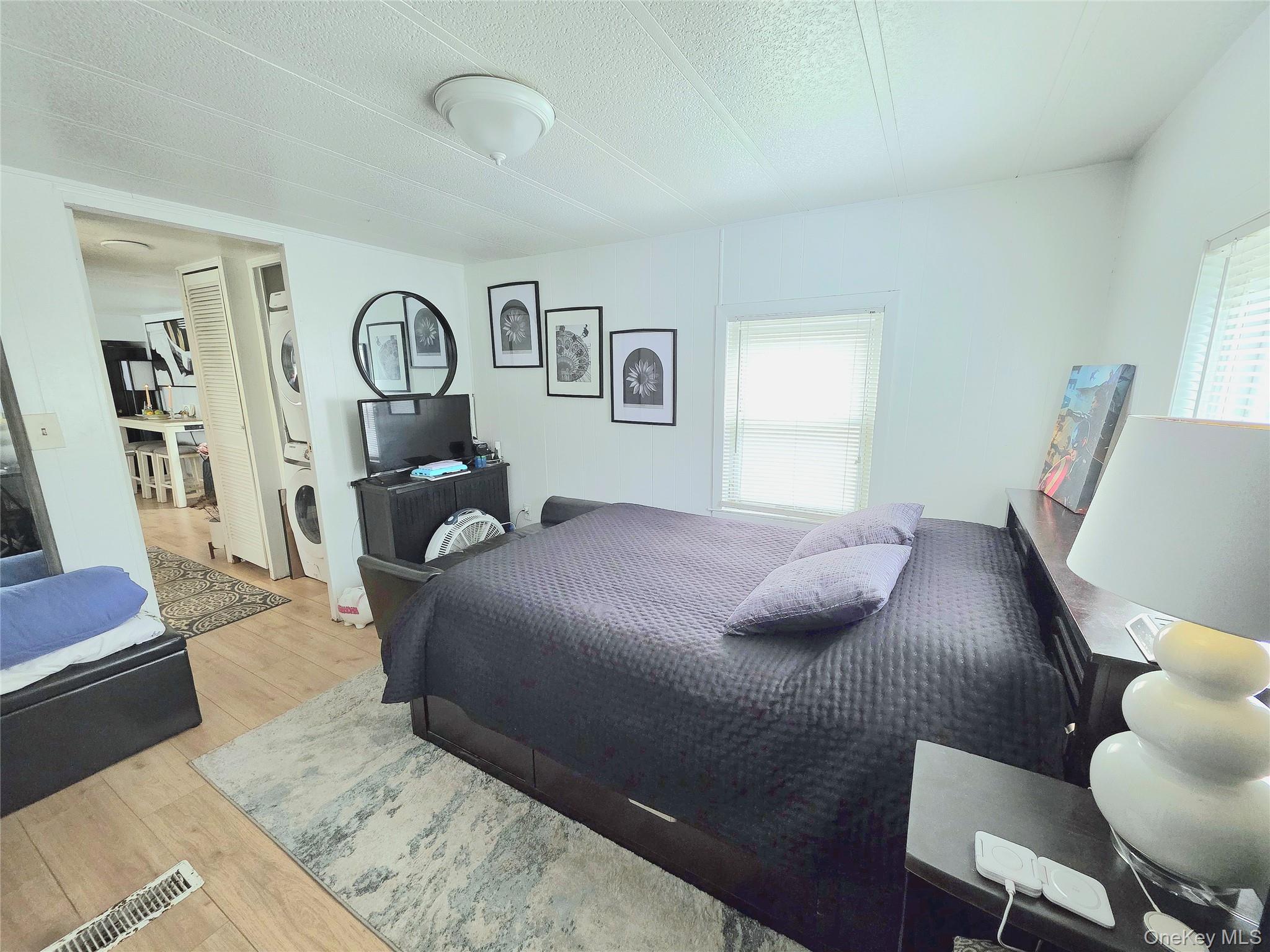 Single Family Riverleigh Avenue Suffolk County, NY 11901, MLS-1037579-12