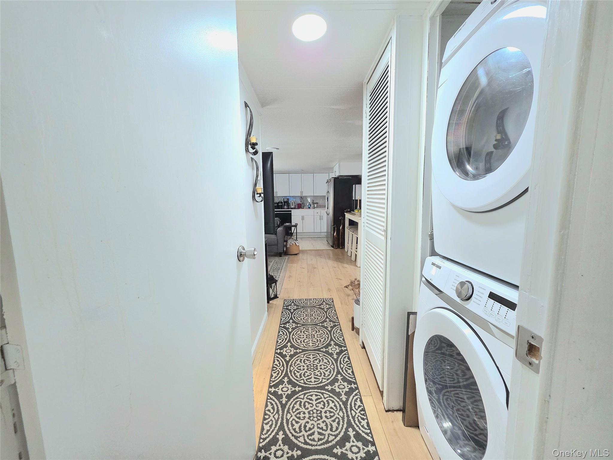 Single Family Riverleigh Avenue Suffolk County, NY 11901, MLS-1037579-13