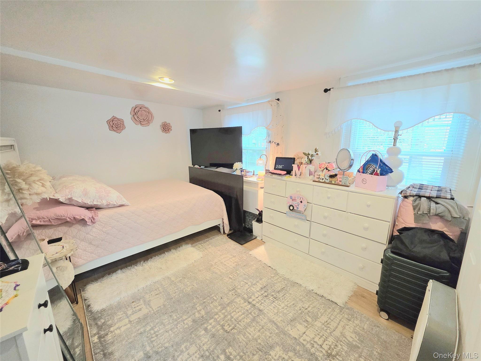 Single Family Riverleigh Avenue Suffolk County, NY 11901, MLS-1037579-8
