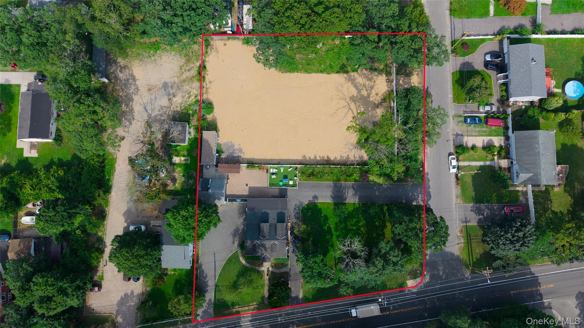Single Family Cocoanut Street Suffolk County, NY 11722, MLS-1037591-2
