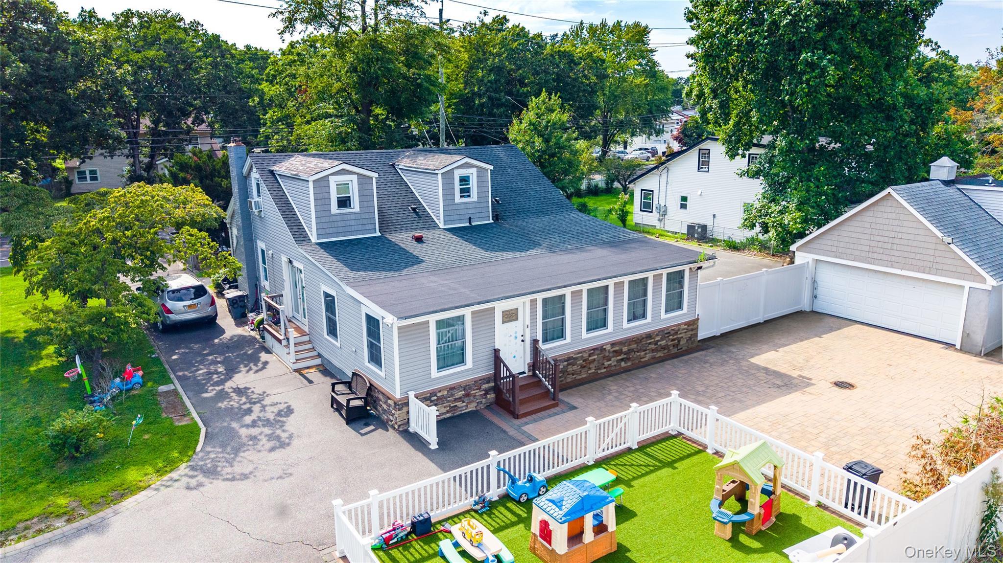 Single Family Cocoanut Street Suffolk County, NY 11722, MLS-1037591-5