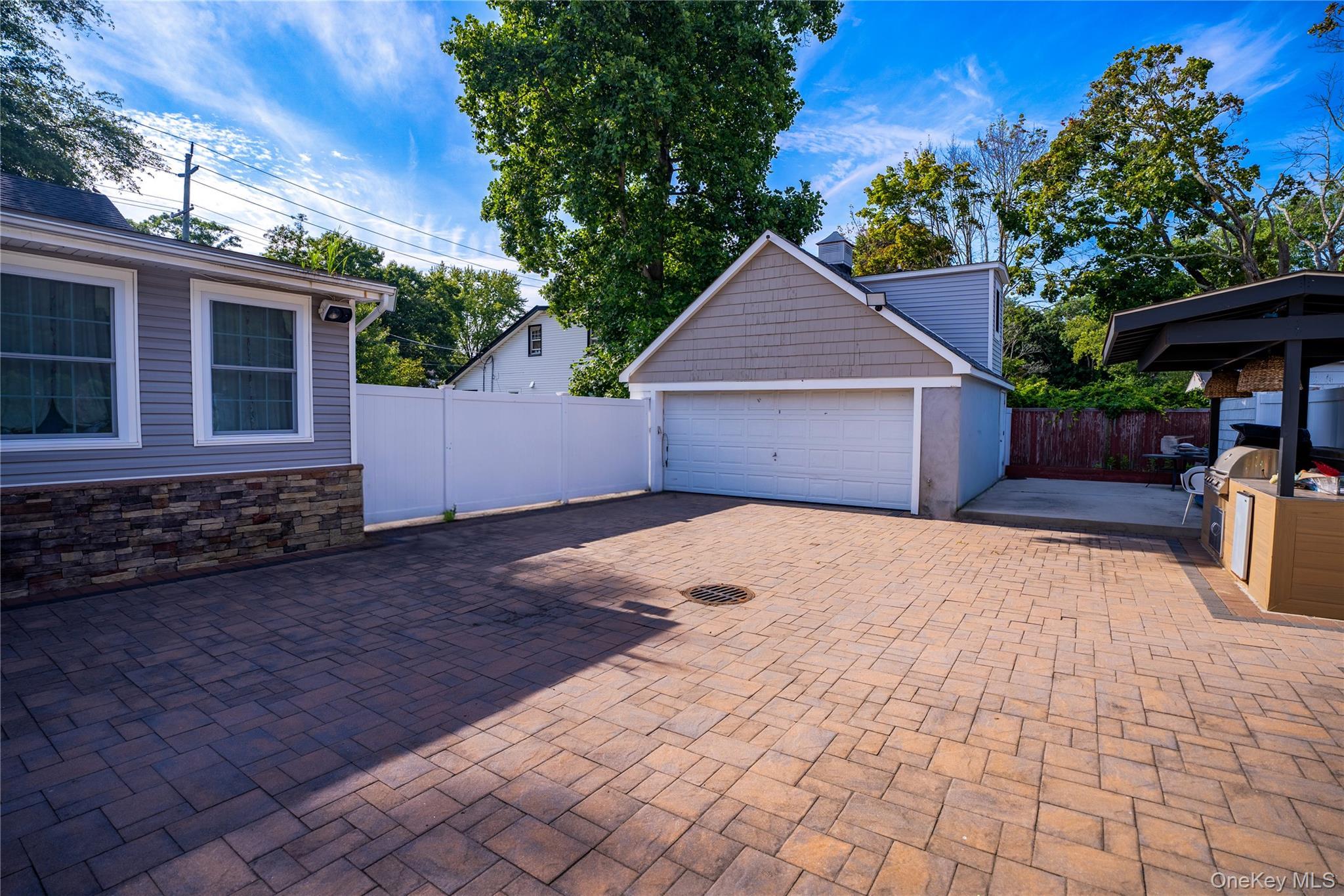 Single Family Cocoanut Street Suffolk County, NY 11722, MLS-1037591-6