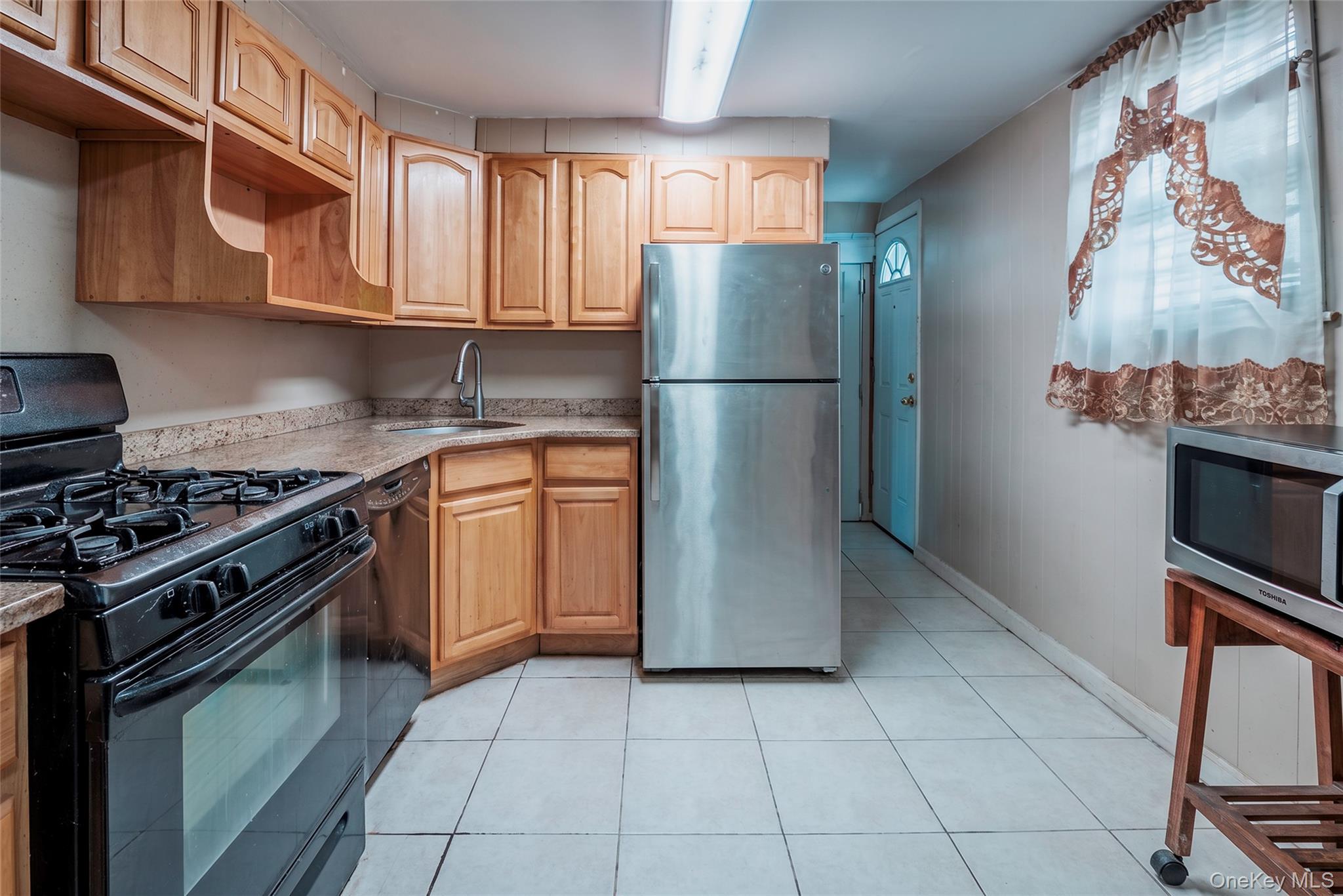Single Family 220th Street  Queens, NY 11429, MLS-1037599-11