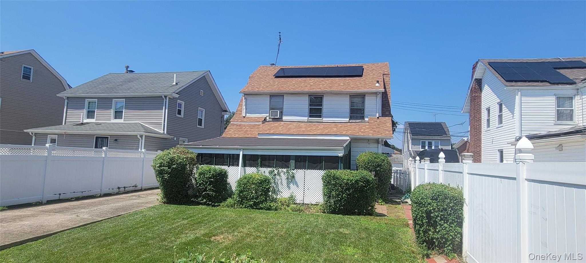 Single Family 220th Street Queens, NY 11429, MLS-1037599-4