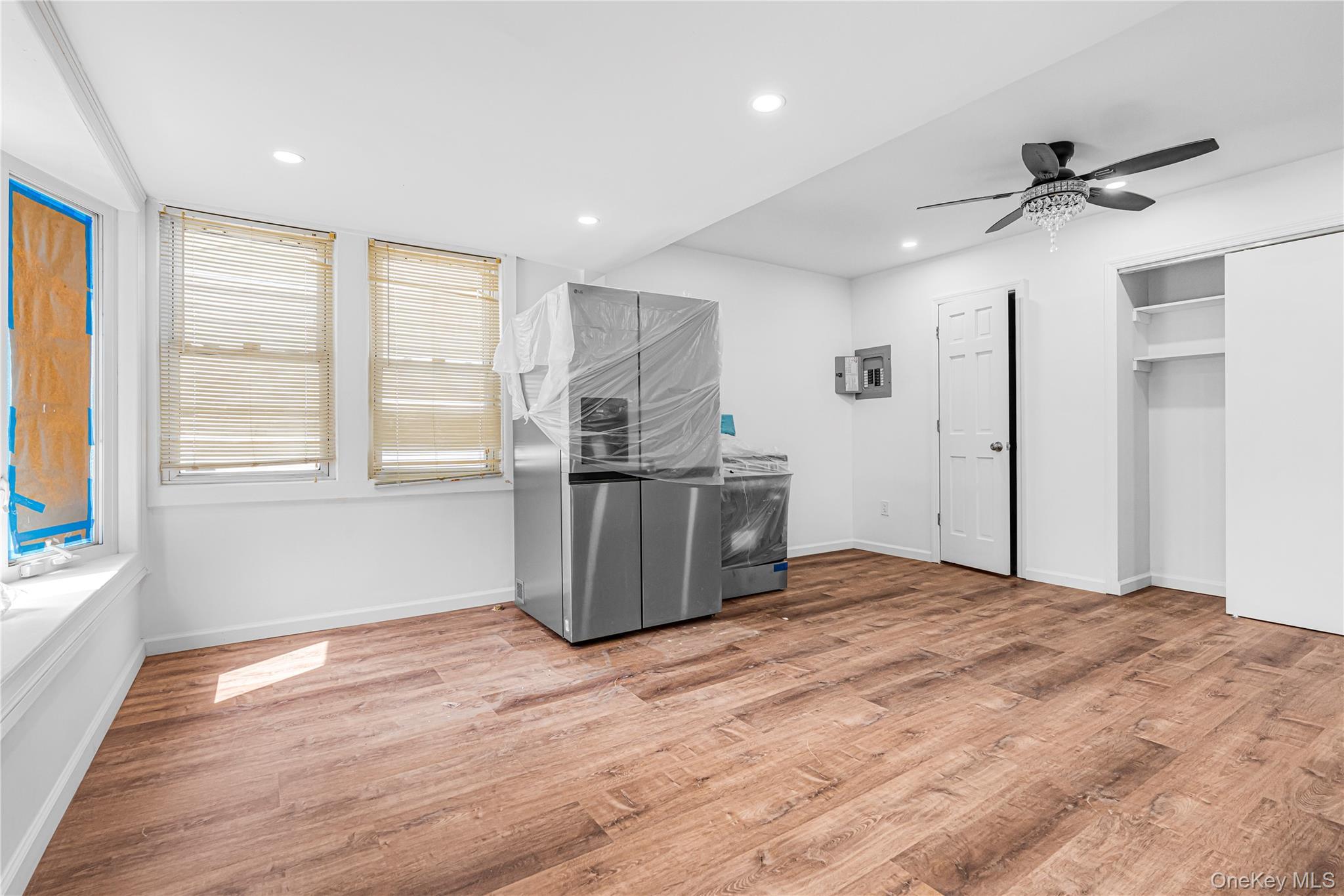 Single Family 97th Avenue Queens, NY 11416, MLS-1037605-4