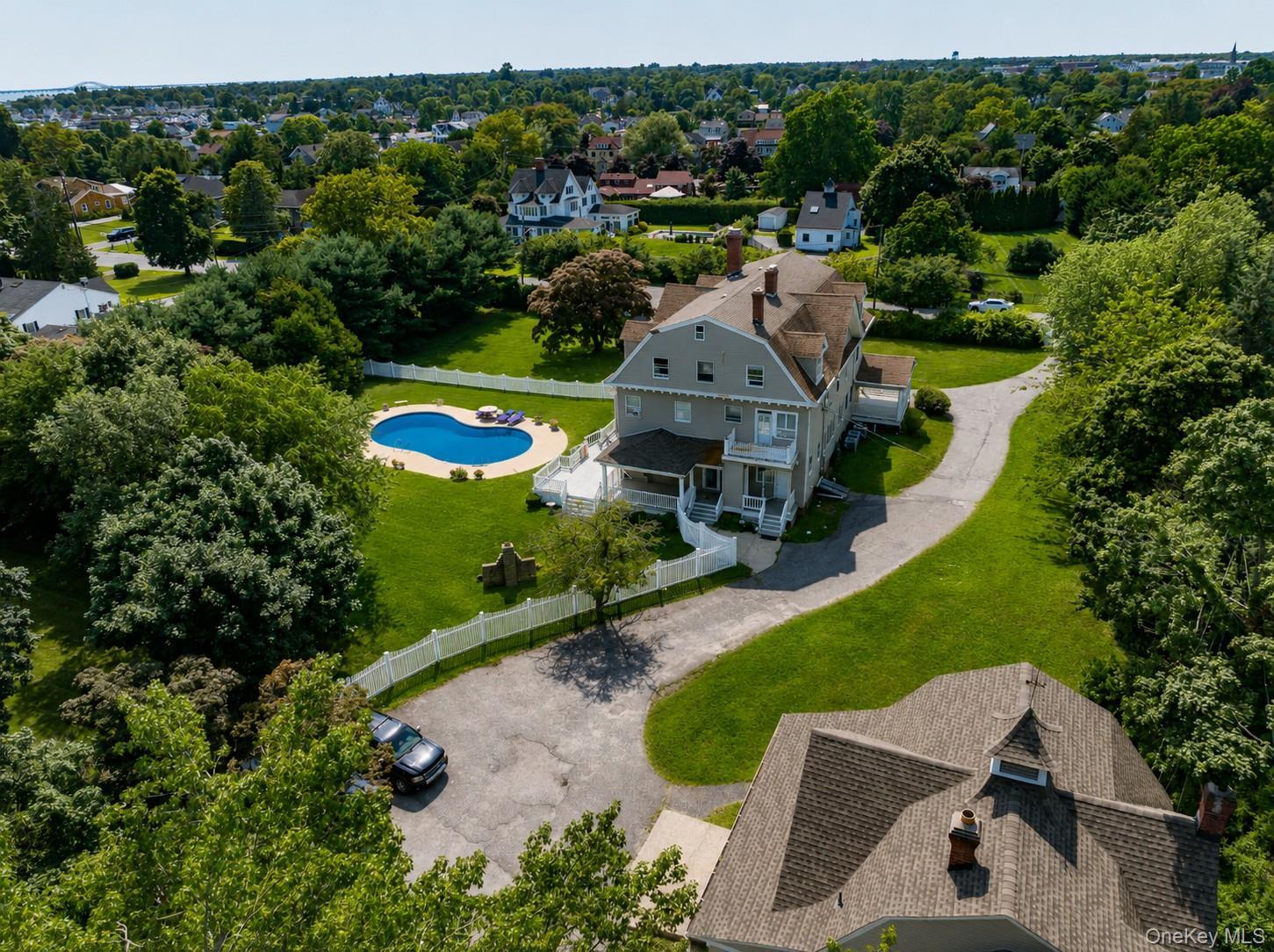 Single Family S Penataquit Avenue Suffolk County, NY 11706, MLS-1037620-10