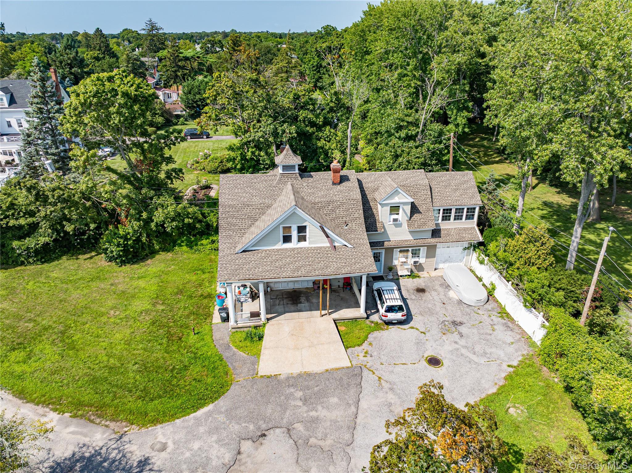 Single Family S Penataquit Avenue Suffolk County, NY 11706, MLS-1037620-13