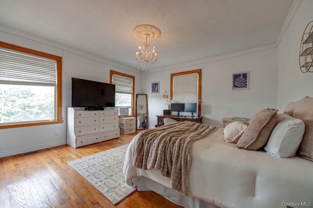 Single Family S Penataquit Avenue Suffolk County, NY 11706, MLS-1037620-22
