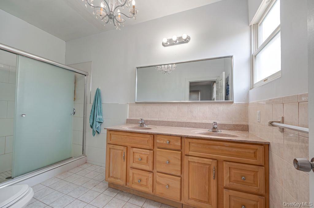 Single Family S Penataquit Avenue Suffolk County, NY 11706, MLS-1037620-32