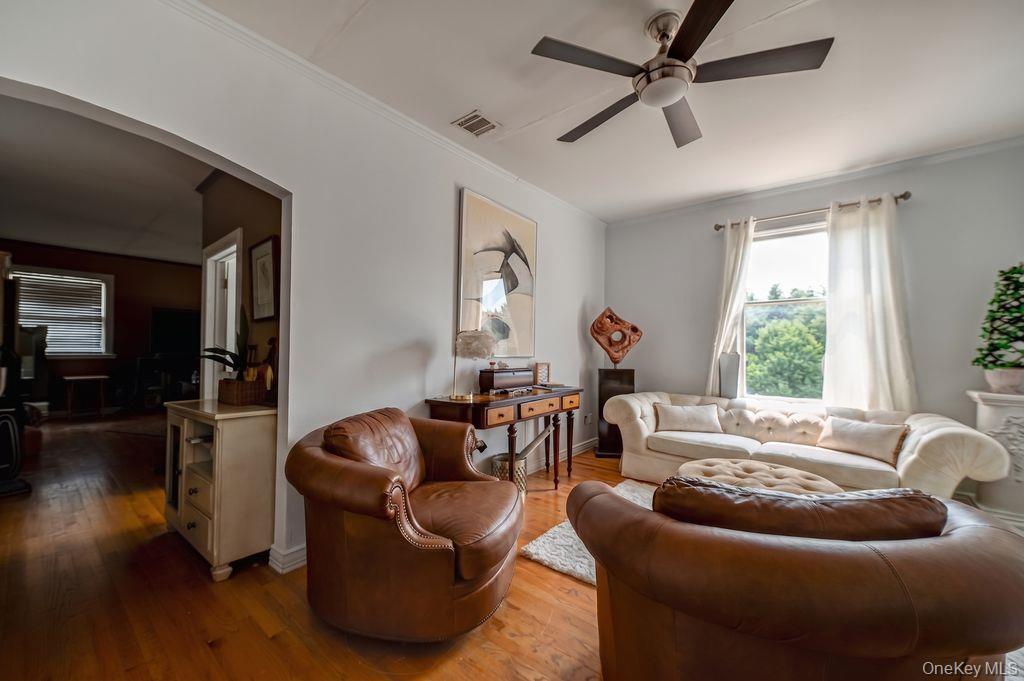Single Family S Penataquit Avenue Suffolk County, NY 11706, MLS-1037620-37