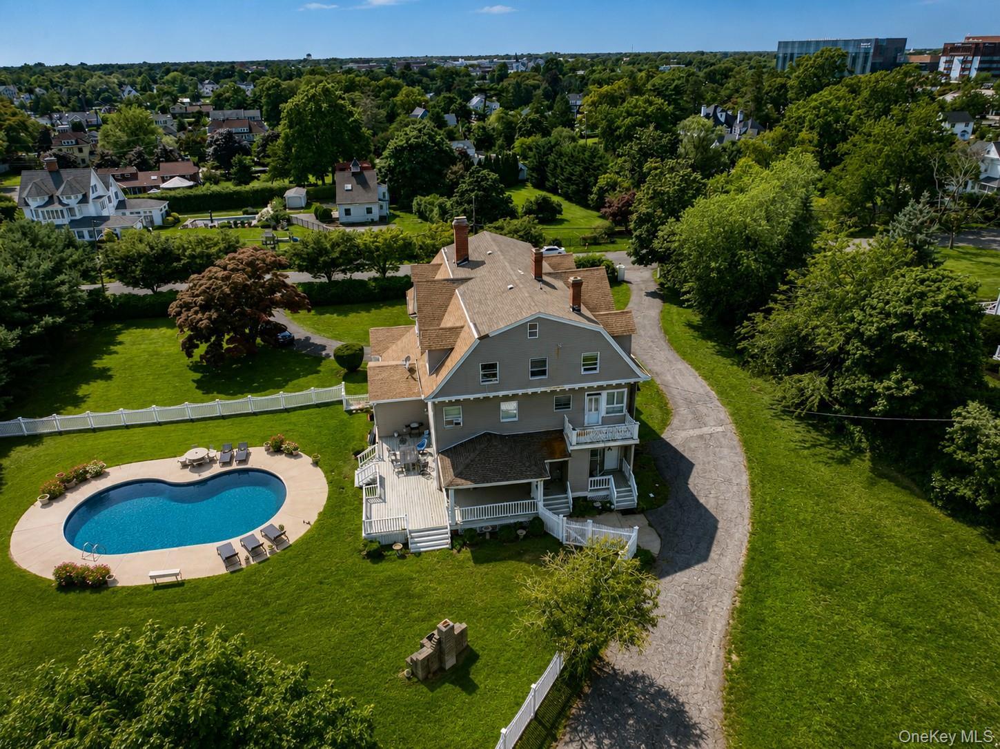 Single Family S Penataquit Avenue Suffolk County, NY 11706, MLS-1037620-9