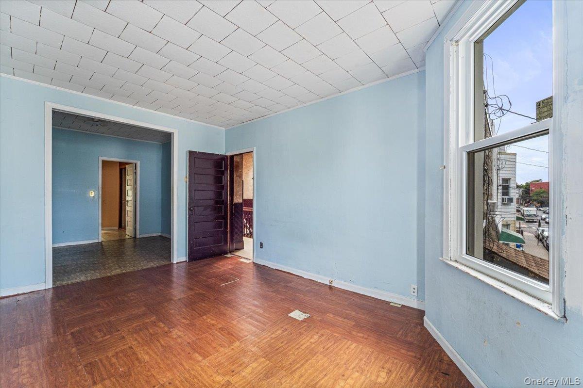 Single Family Nurge Avenue Queens, NY 11378, MLS-1037631-13