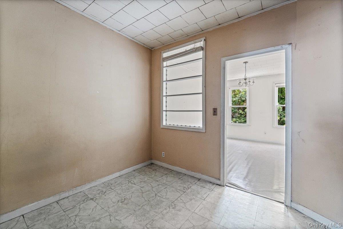 Single Family Nurge Avenue Queens, NY 11378, MLS-1037631-15