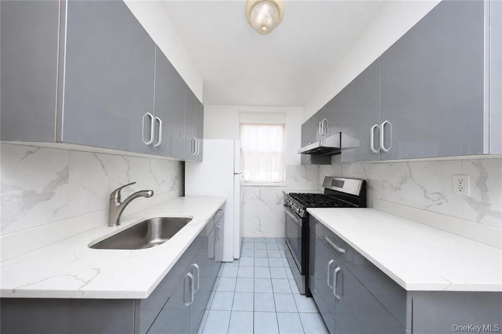 Single Family 58th Street Brooklyn, NY 11219, MLS-1037644-7