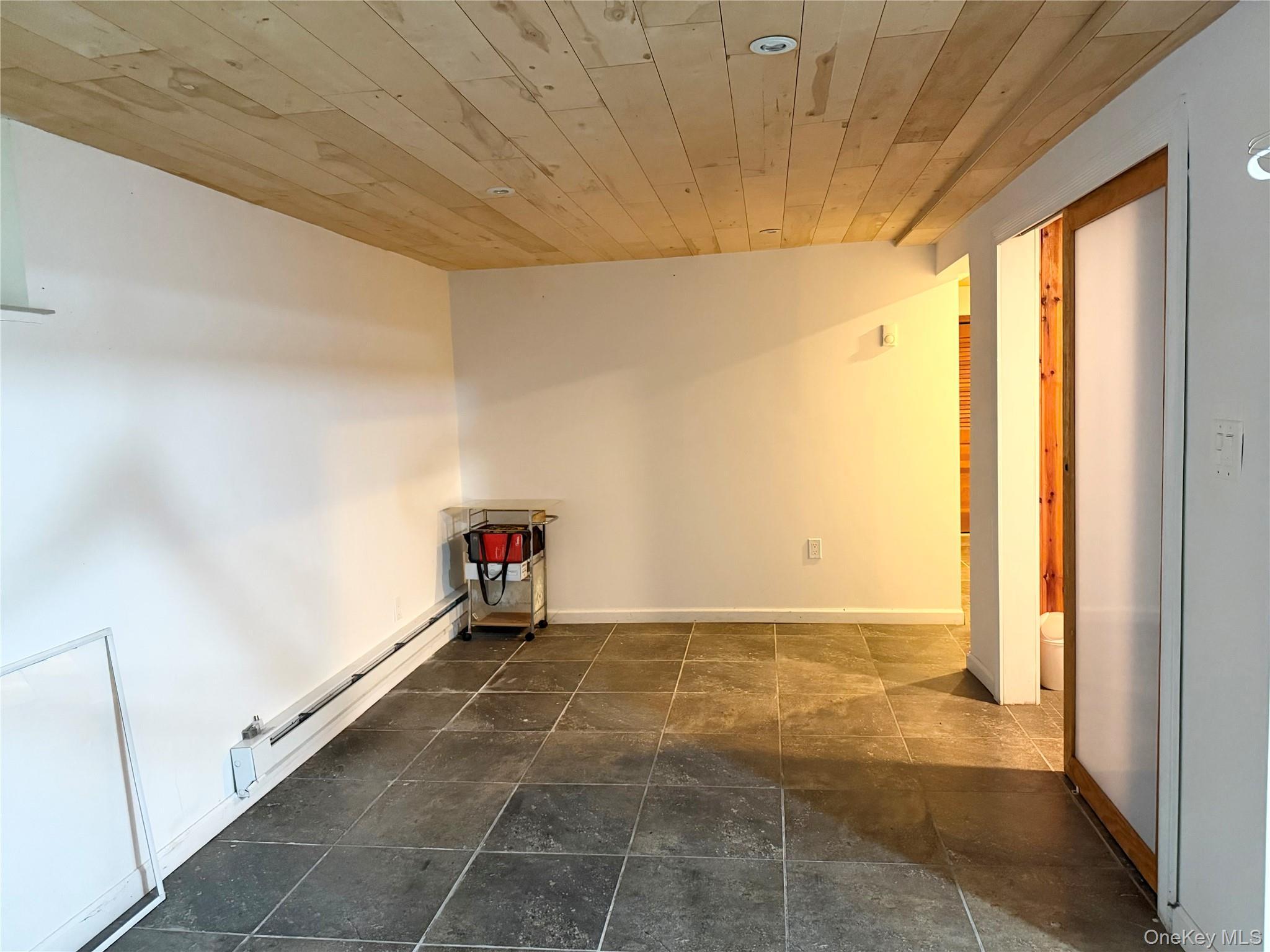 Single Family 88th Avenue Queens, NY 11421, MLS-1037647-20