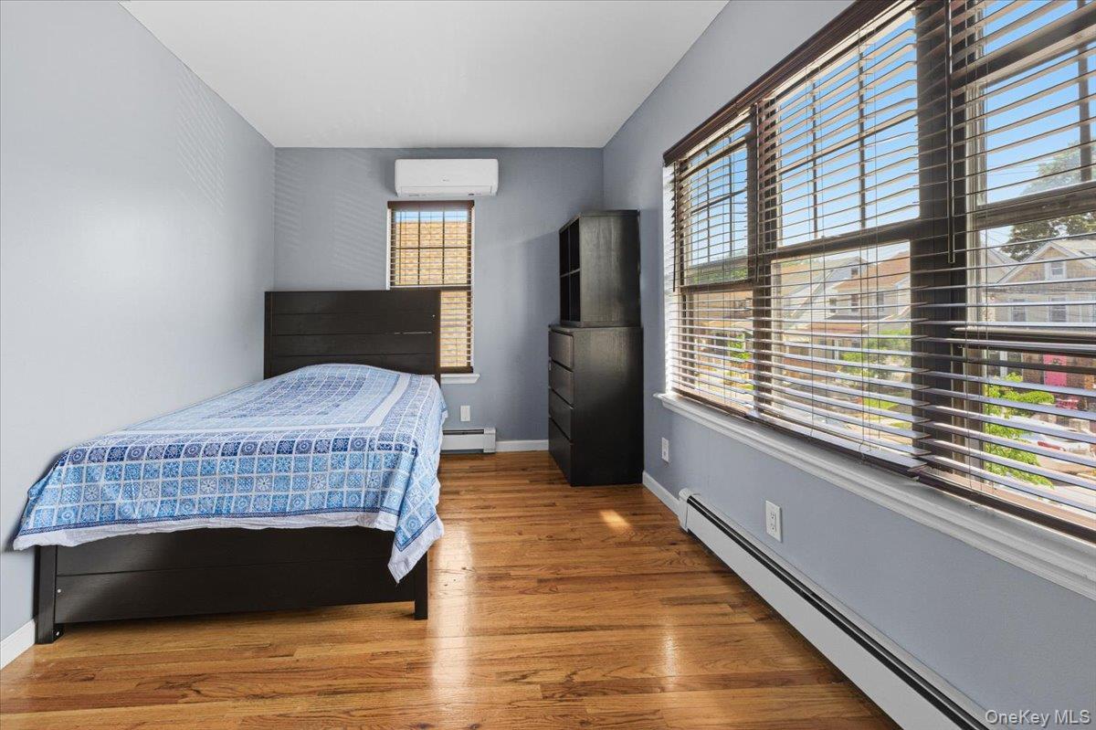 Single Family 104th Avenue Queens, NY 11429, MLS-1037684-13