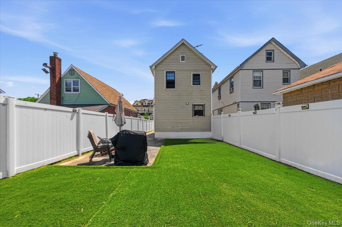 Single Family 104th Avenue Queens, NY 11429, MLS-1037684-16