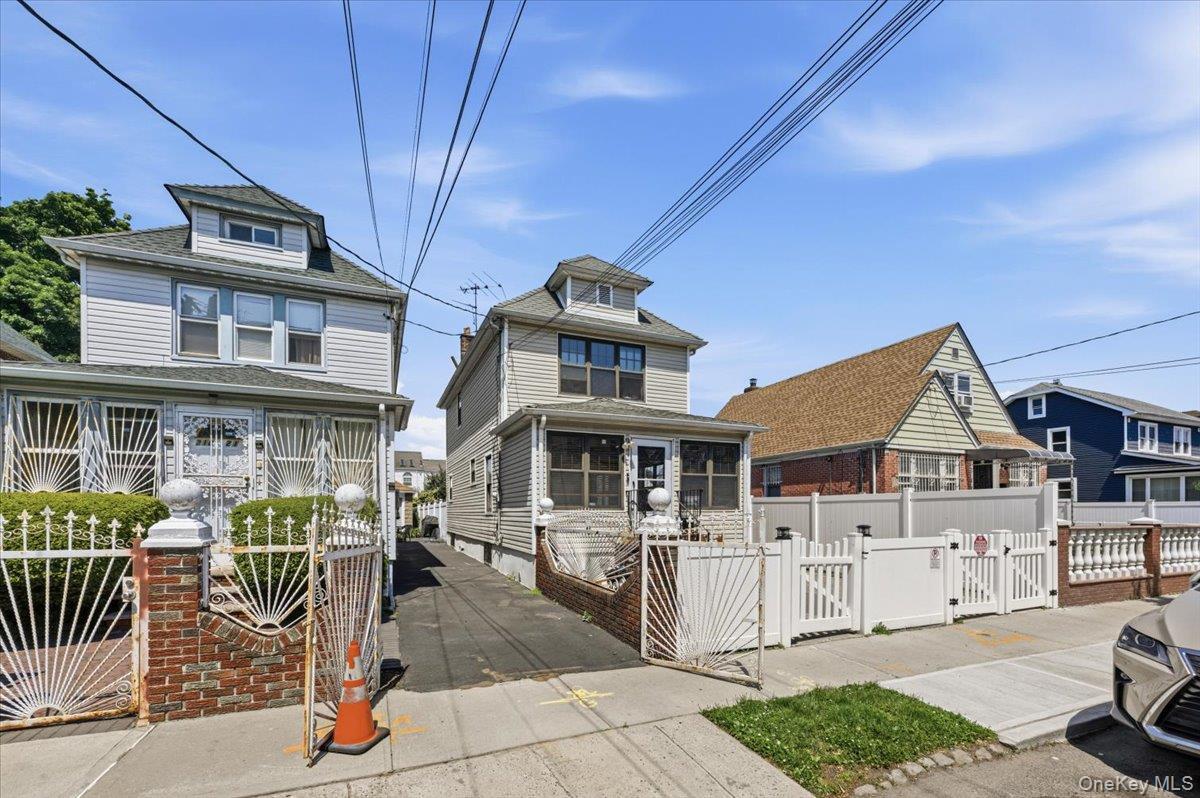Single Family 104th Avenue Queens, NY 11429, MLS-1037684-17