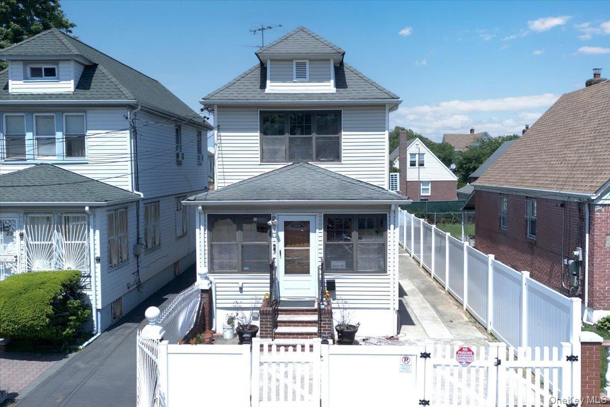 Single Family 104th Avenue Queens, NY 11429, MLS-1037684-18