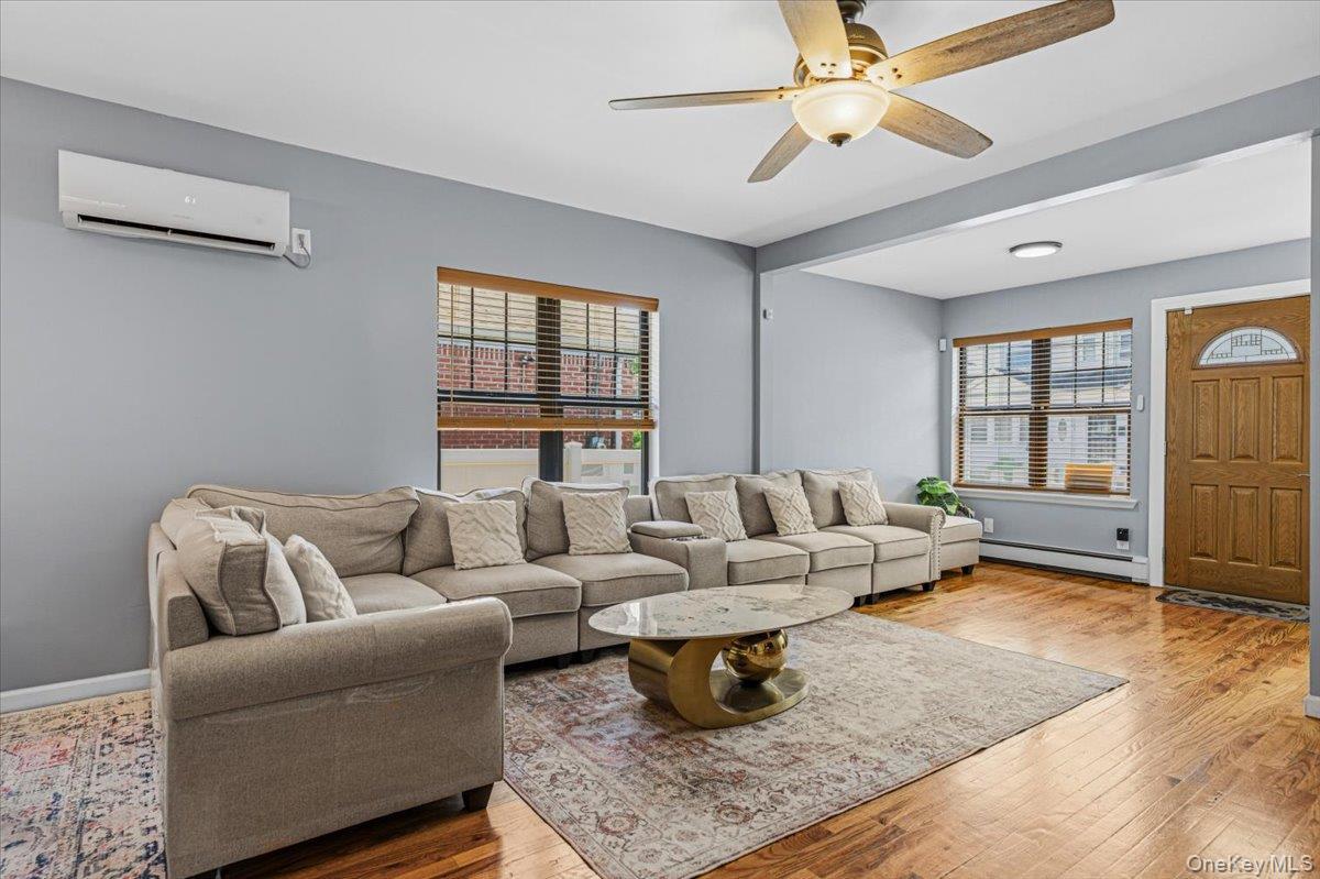 Single Family 104th Avenue Queens, NY 11429, MLS-1037684-4