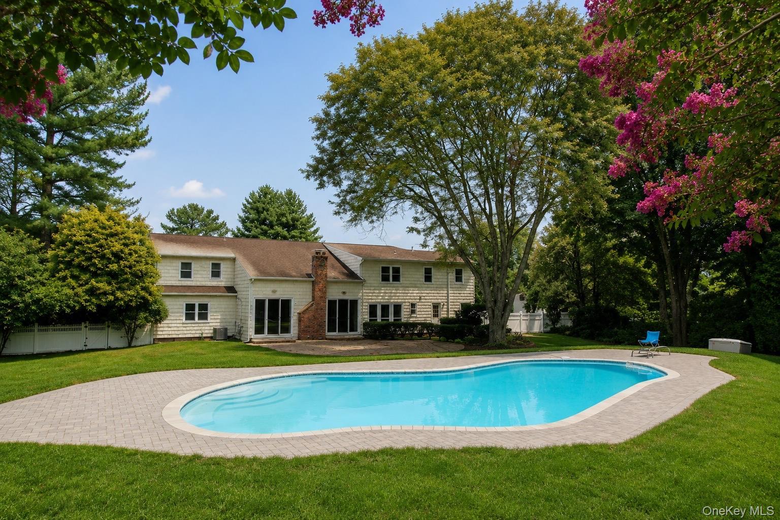 Single Family Lisa Court Nassau County, NY 11791, MLS-1037686-35