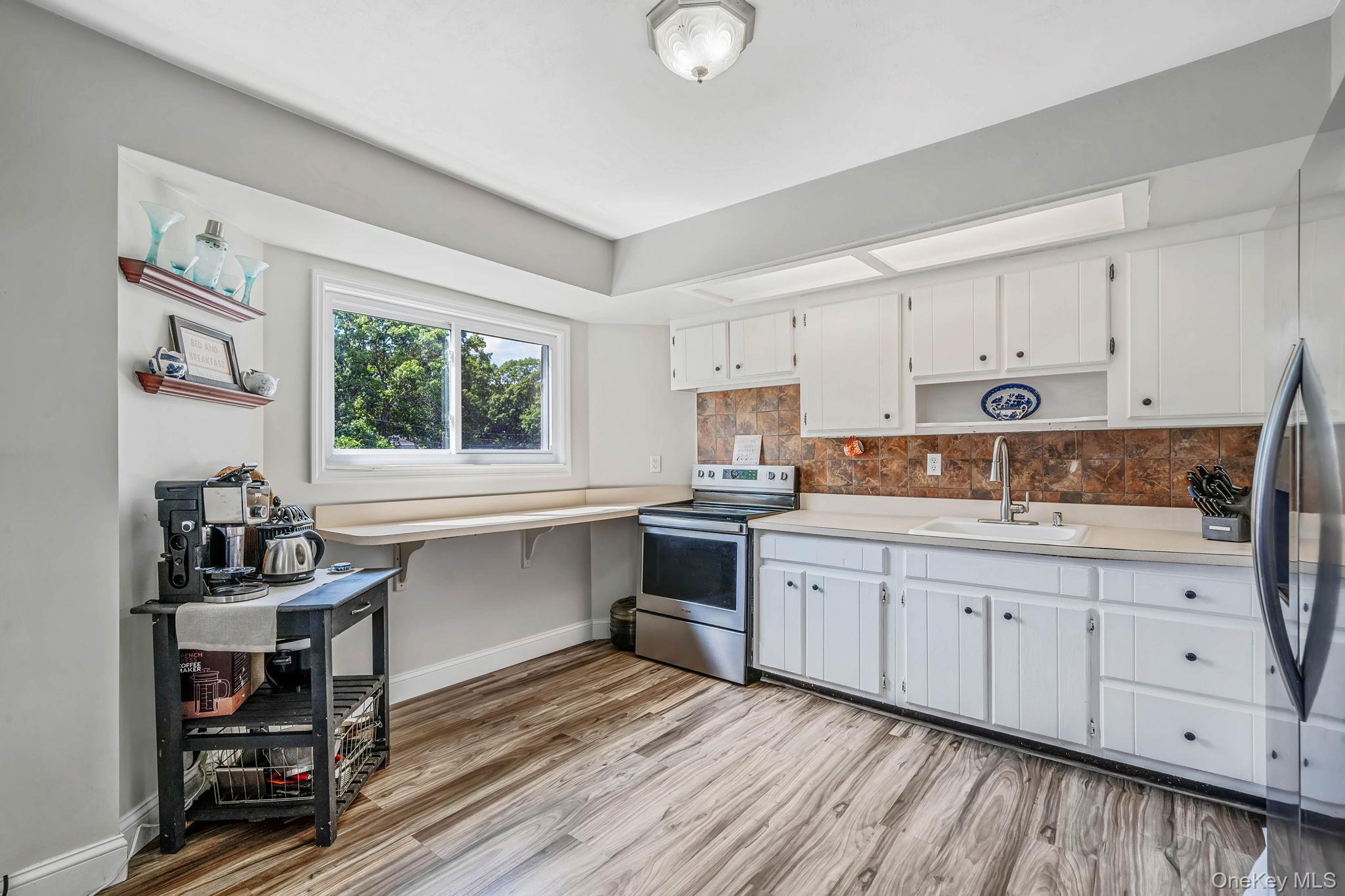Single Family Main Avenue Suffolk County, NY 11950, MLS-1037709-17