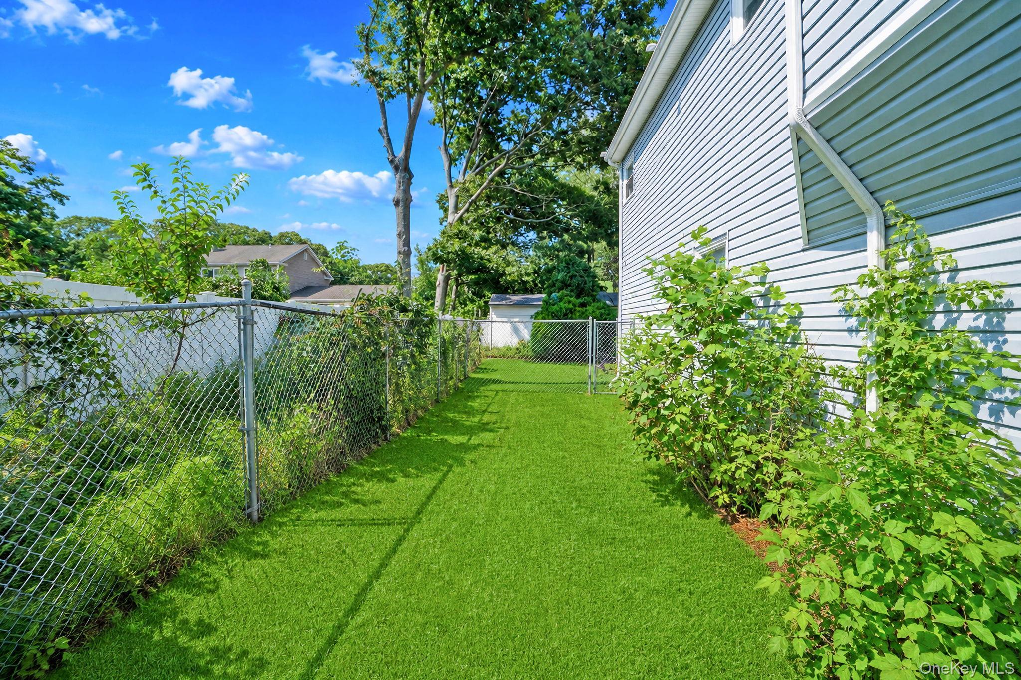 Single Family Main Avenue Suffolk County, NY 11950, MLS-1037709-30