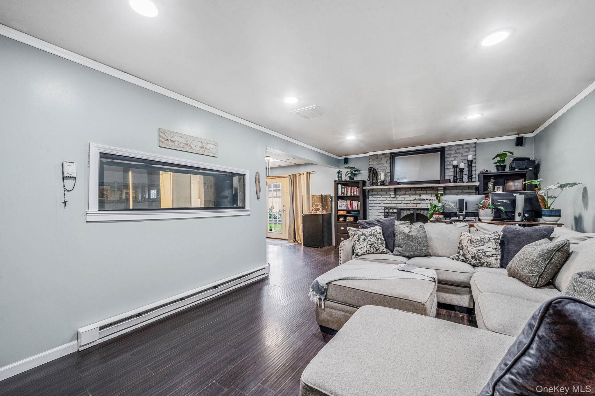 Single Family Main Avenue Suffolk County, NY 11950, MLS-1037709-6