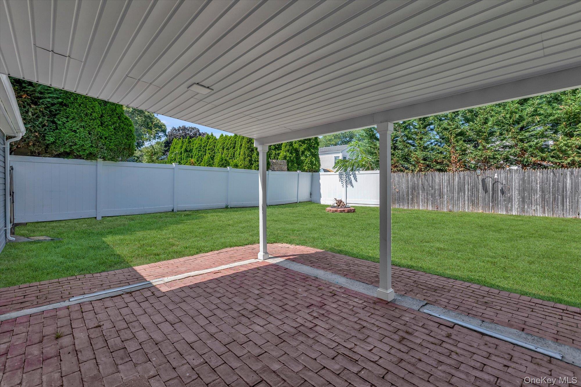 Single Family Eckert Street  Suffolk County, NY 11746, MLS-1037715-13