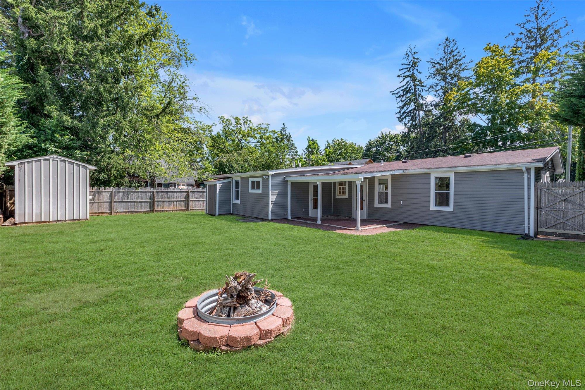 Single Family Eckert Street  Suffolk County, NY 11746, MLS-1037715-14