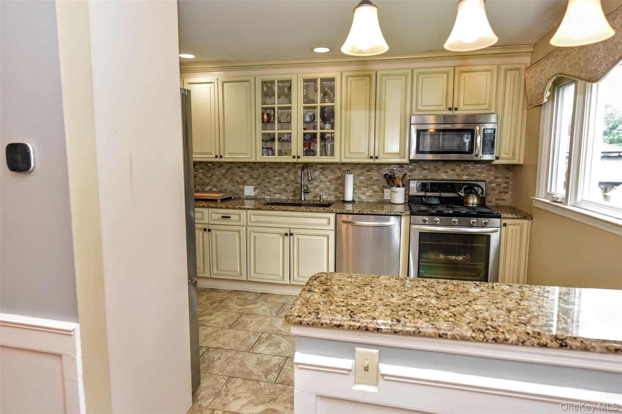 Single Family Forest Knoll Drive Rockland County, NY 10901, MLS-1037717-20