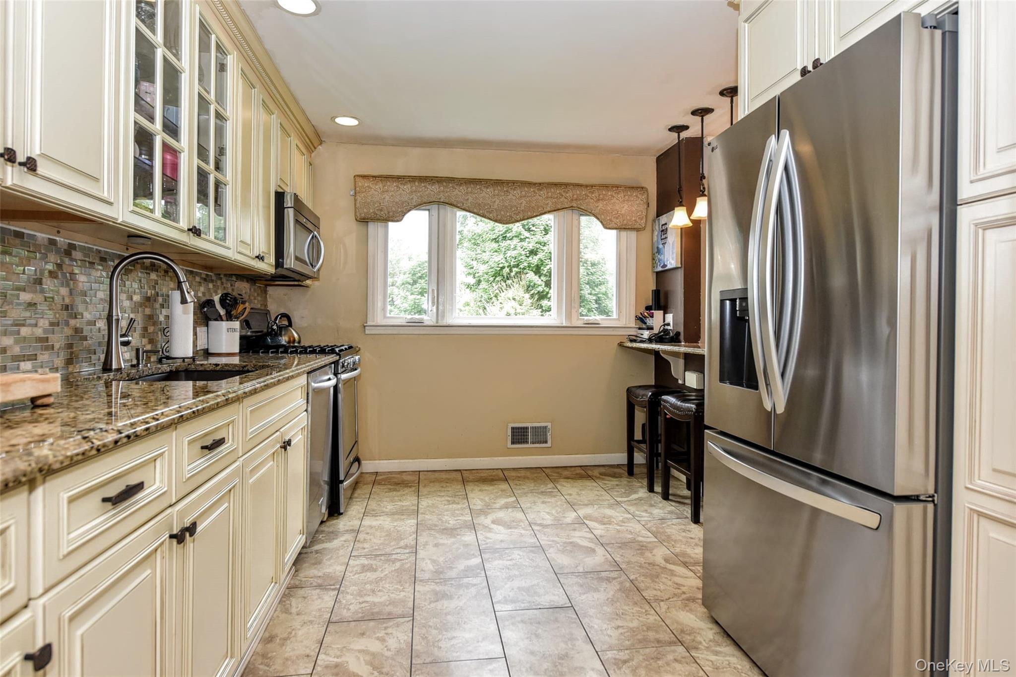 Single Family Forest Knoll Drive Rockland County, NY 10901, MLS-1037717-23