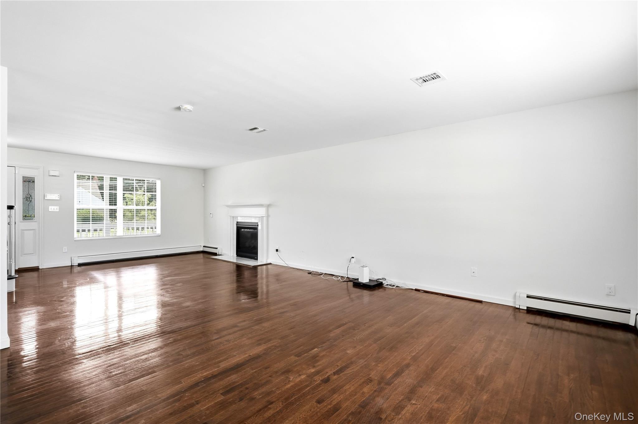 Single Family Southard Avenue  Suffolk County, NY 11704, MLS-1037727-20