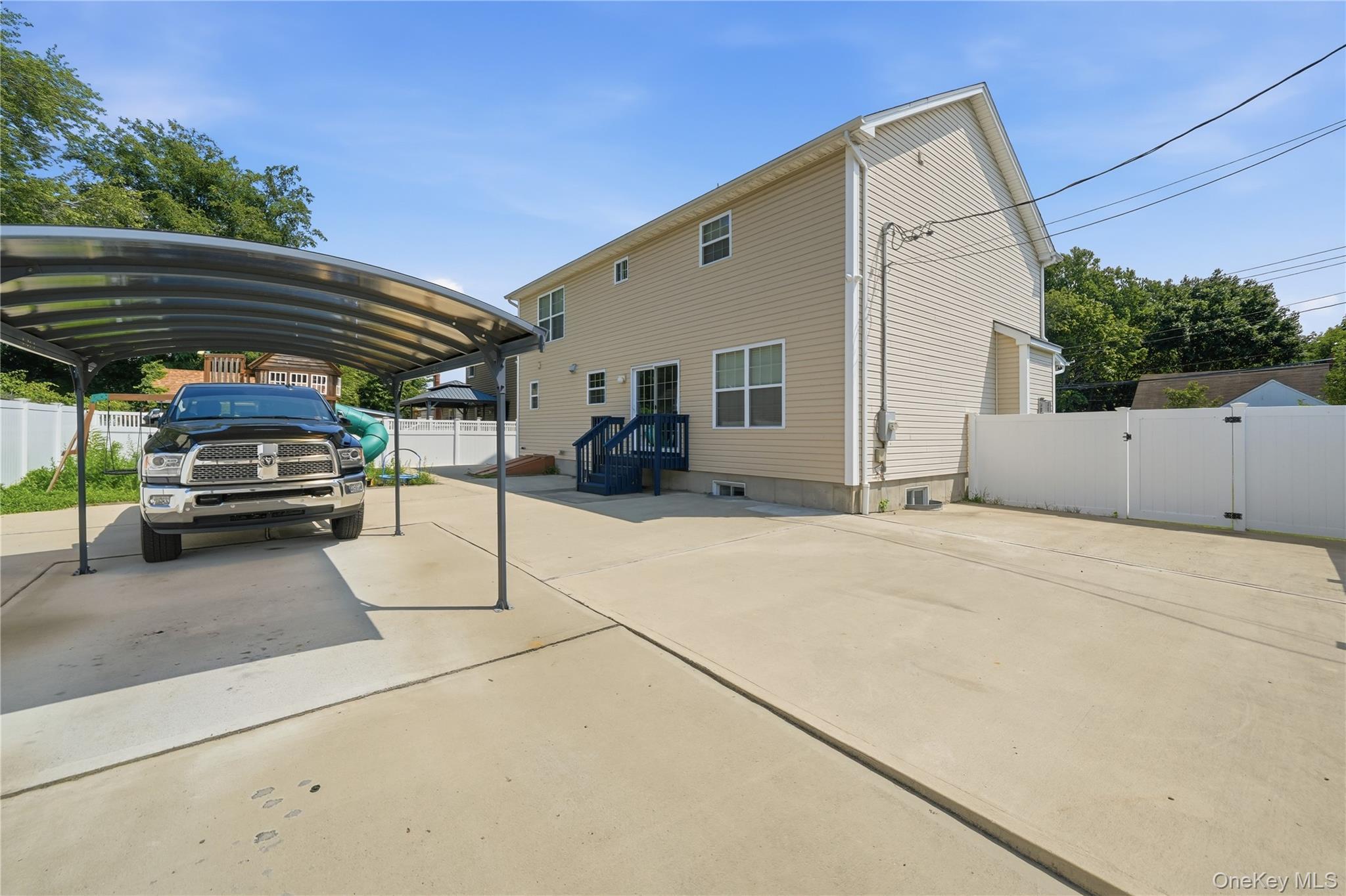 Single Family Southard Avenue  Suffolk County, NY 11704, MLS-1037727-25