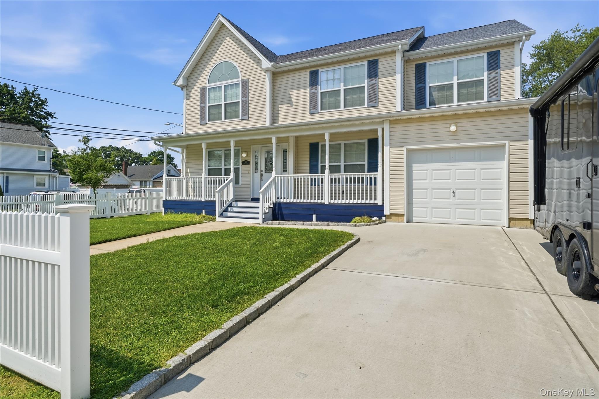 Single Family Southard Avenue  Suffolk County, NY 11704, MLS-1037727-30