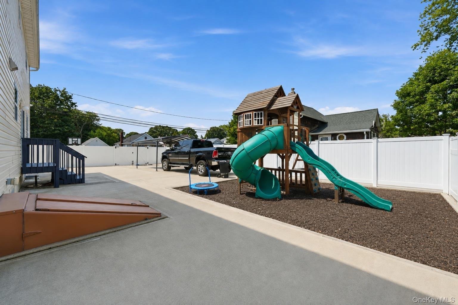 Single Family Southard Avenue  Suffolk County, NY 11704, MLS-1037727-33
