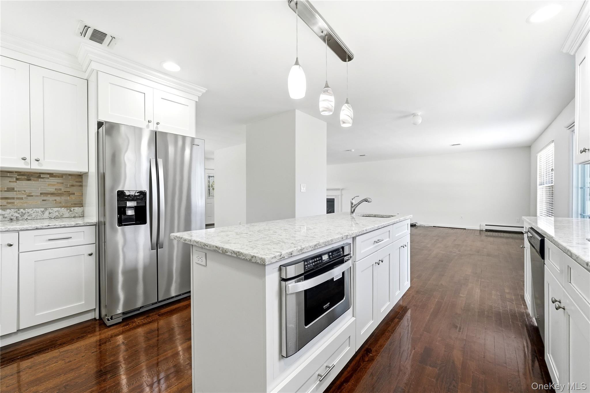 Single Family Southard Avenue  Suffolk County, NY 11704, MLS-1037727-4