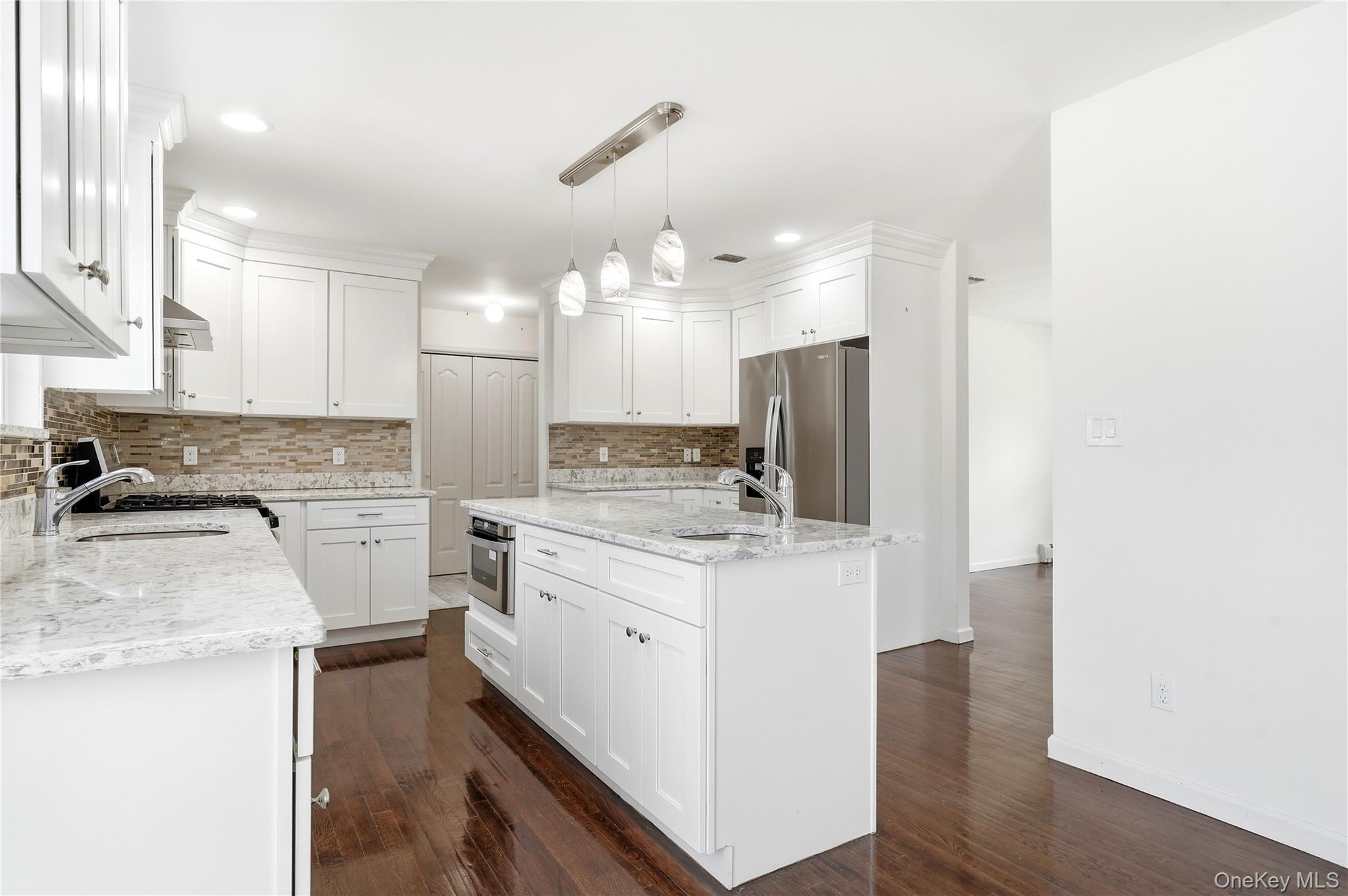 Single Family Southard Avenue  Suffolk County, NY 11704, MLS-1037727-5