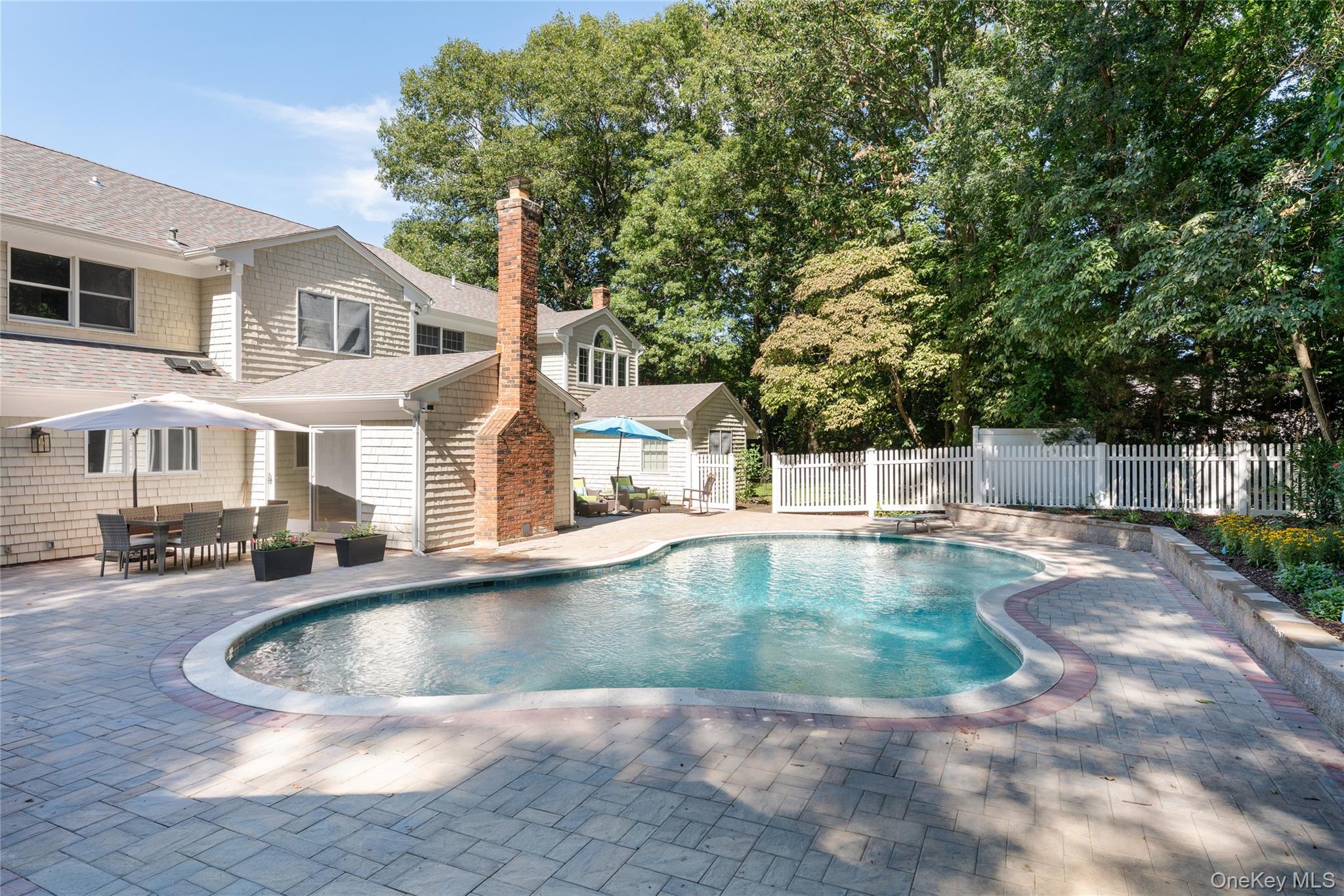 Single Family Davids Way  Suffolk County, NY 11777, MLS-1037738-44
