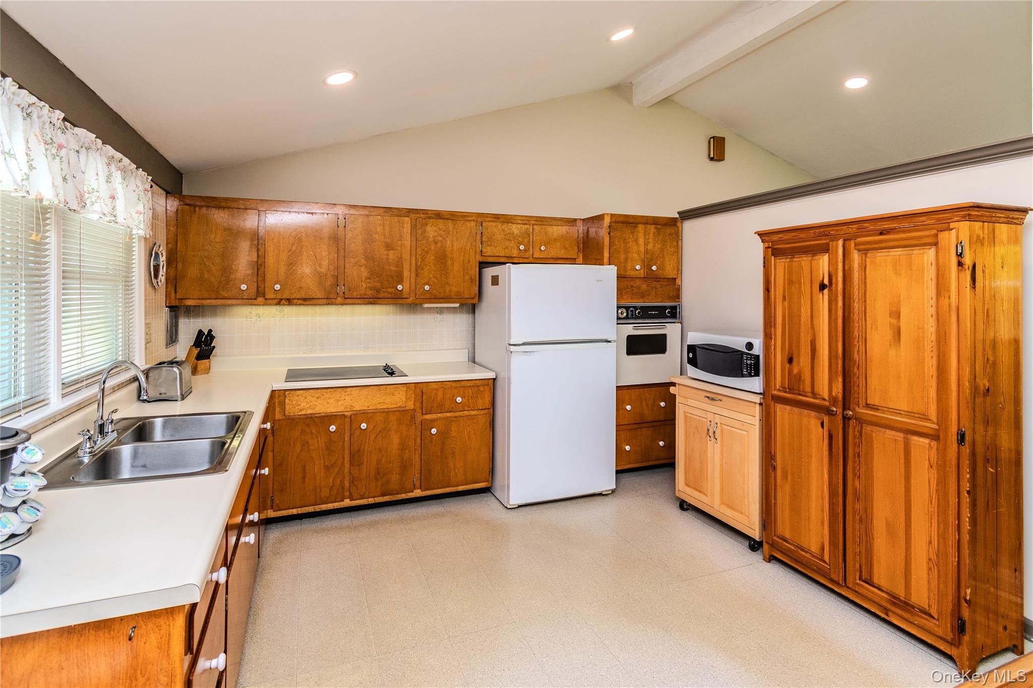 Single Family Parkcrest Drive  Ulster County, NY 12472, MLS-1037740-12