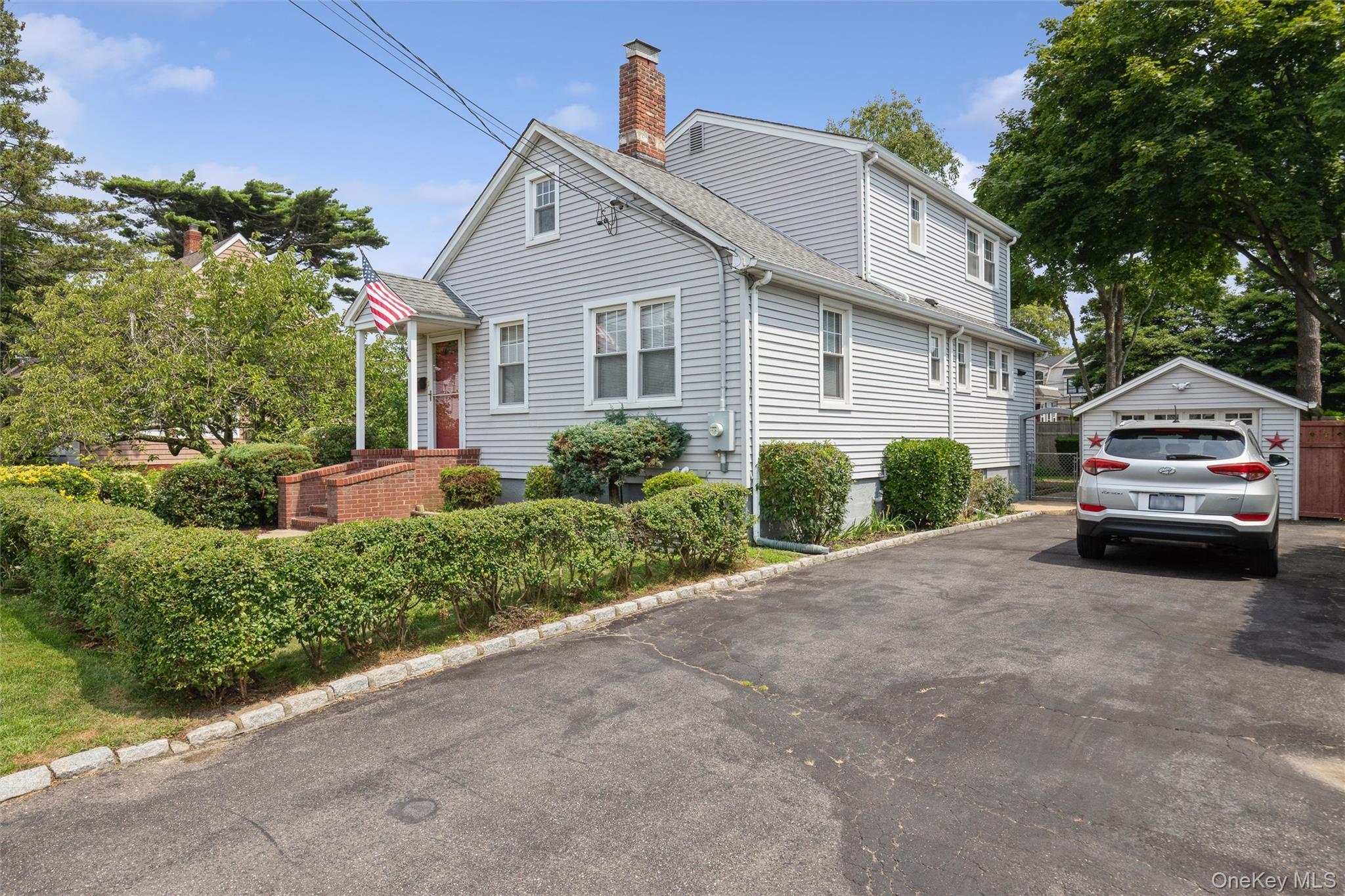 Single Family Litchfield Avenue  Suffolk County, NY 11702, MLS-1037760-2
