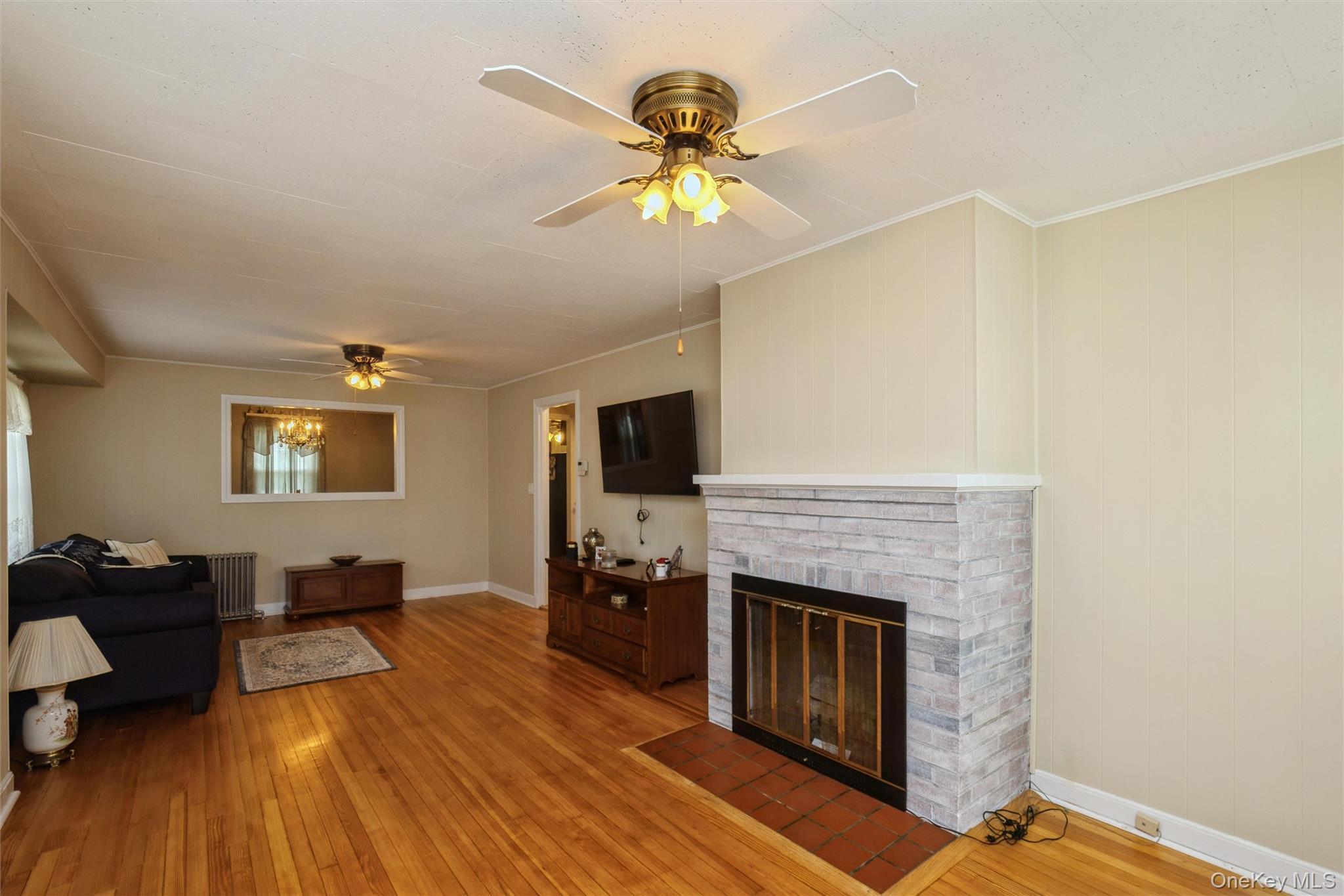 Single Family Litchfield Avenue  Suffolk County, NY 11702, MLS-1037760-6